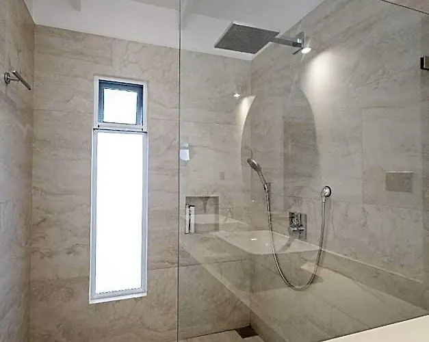 Astra Boutique